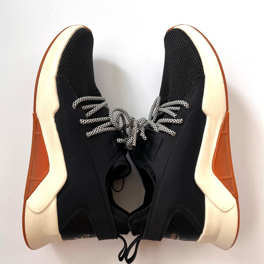 Reebok Ultra Light Weight Black and White Sneakers with Tan Sole | Barely Worn
